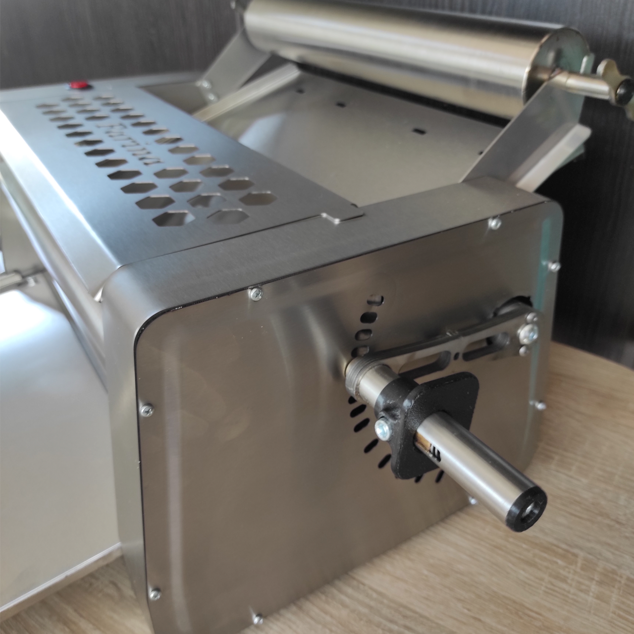 Electric Dough Sheeter Farina for Mini Bakery and Home – Farina Metal