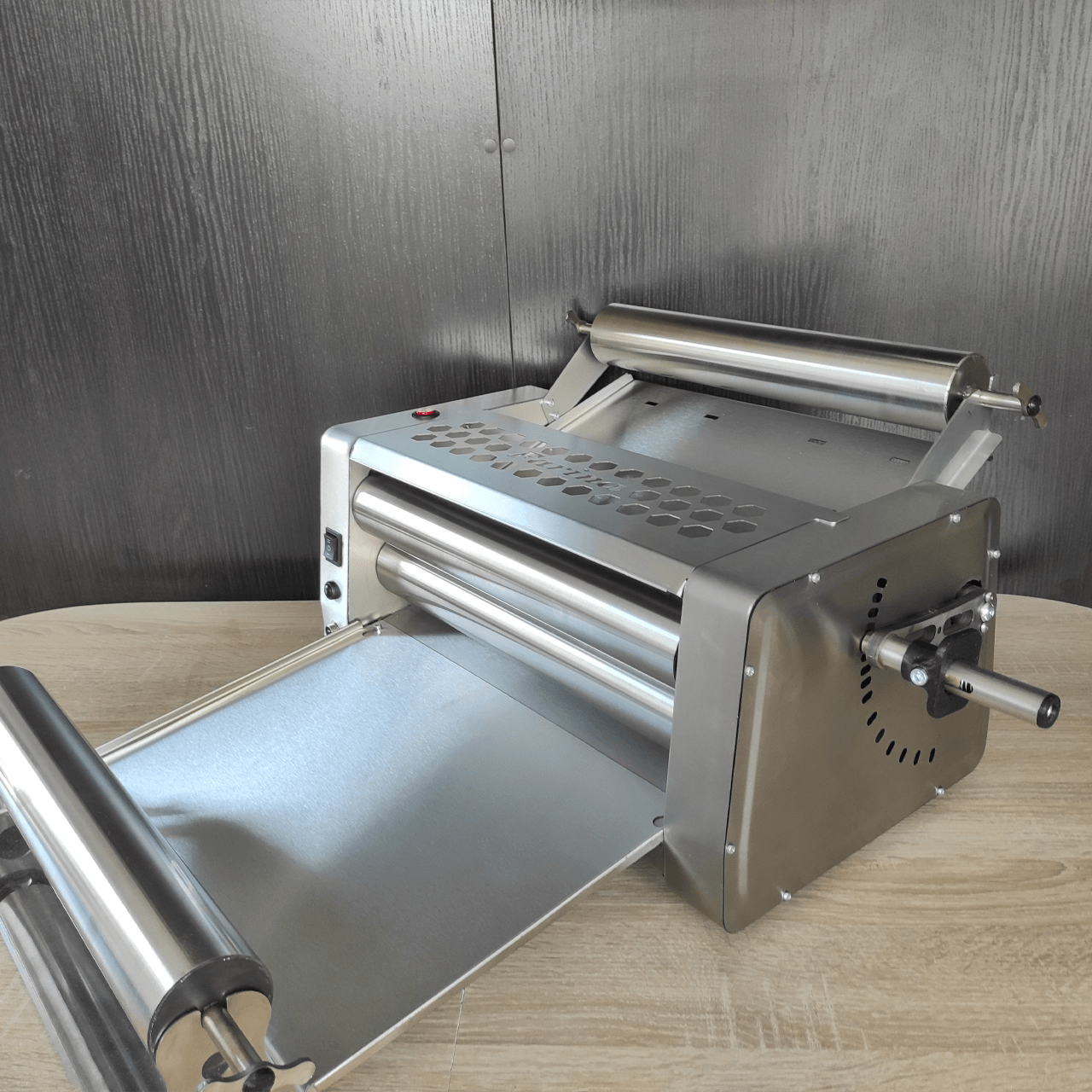 FARINA EXTRA E500 Electric Dough Sheeter 19.5in/50cm with Additional Rolling Pins - Farina Metal